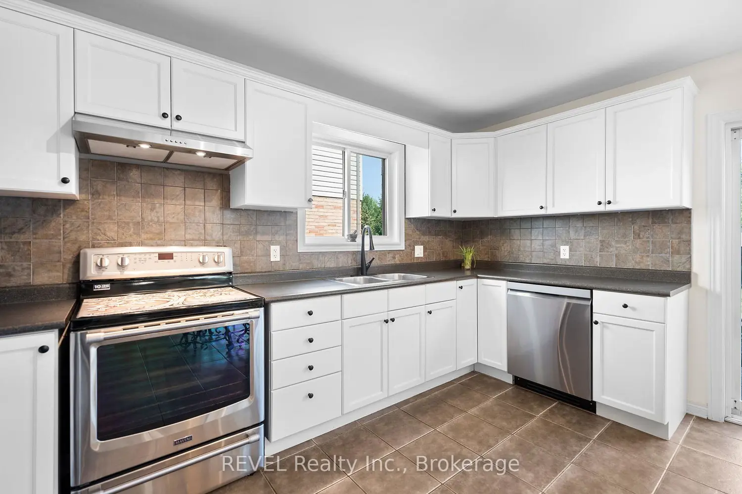 Additional image 5 of 99 Loretta Drive