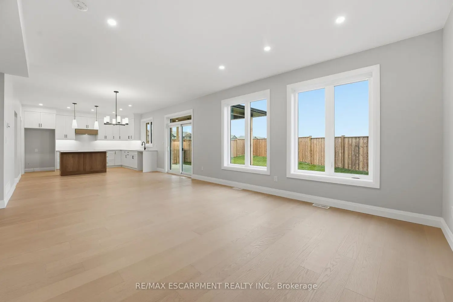 Additional image 3 of 102 Oak Avenue