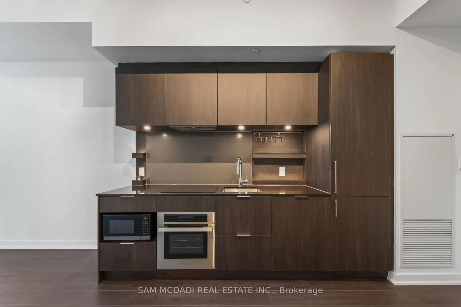 Additional image 6 of 28 Ann Street 813