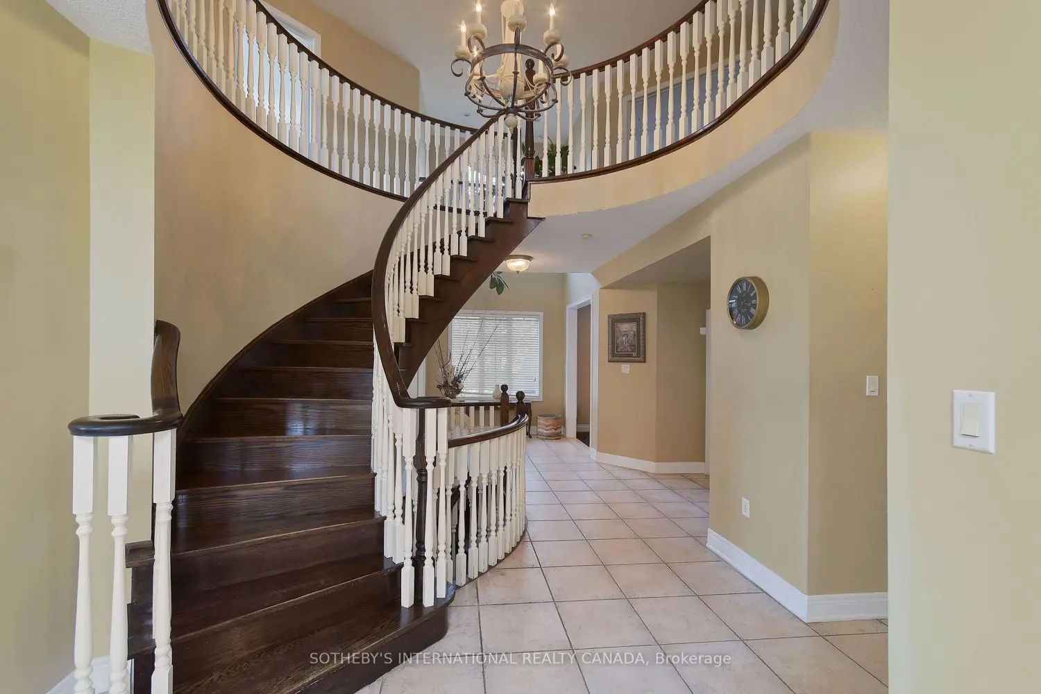 110 Velmar Drive photo 3