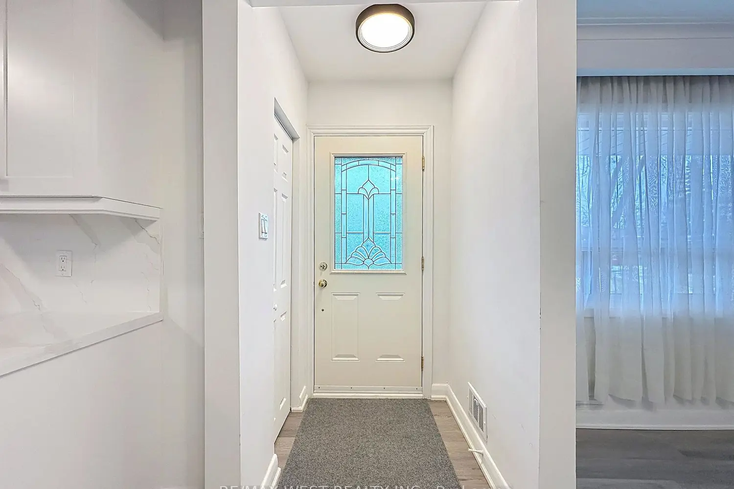 4 Kitson Drive photo 2