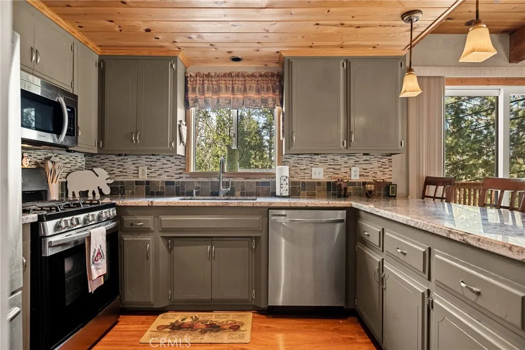 Additional image 47 of 348 Brentwood Dr, Lake Arrowhead, CA 92352