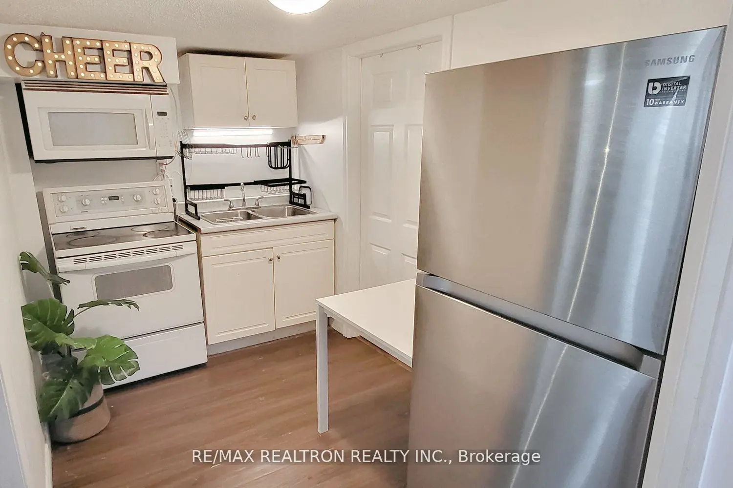 Additional image 18 of 15 West 1St Street