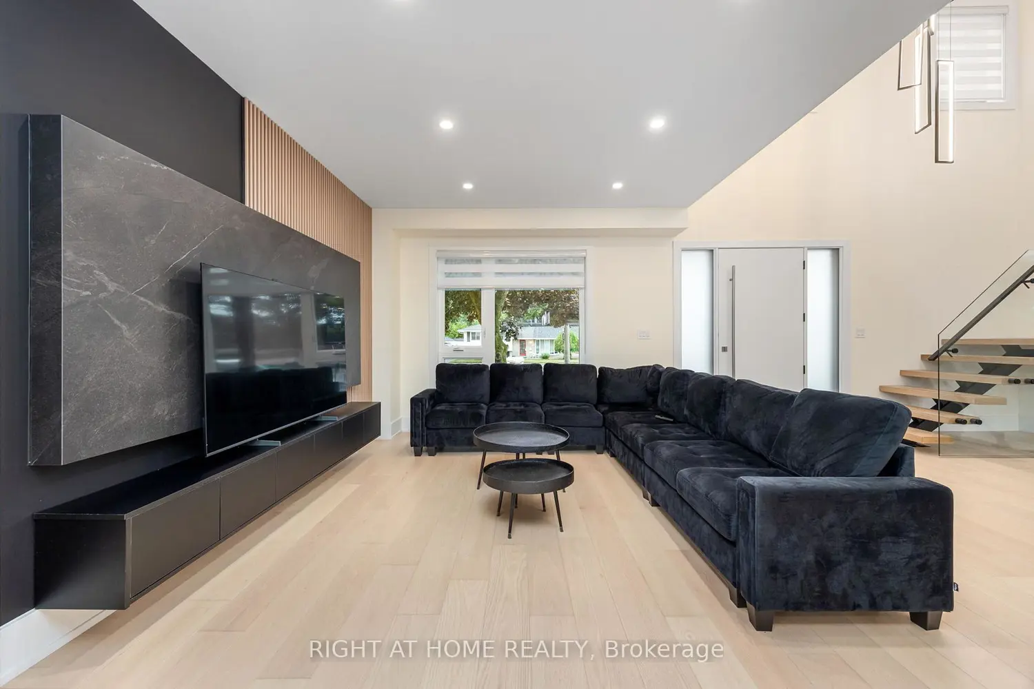 Additional image 7 of 584 Walkers Line