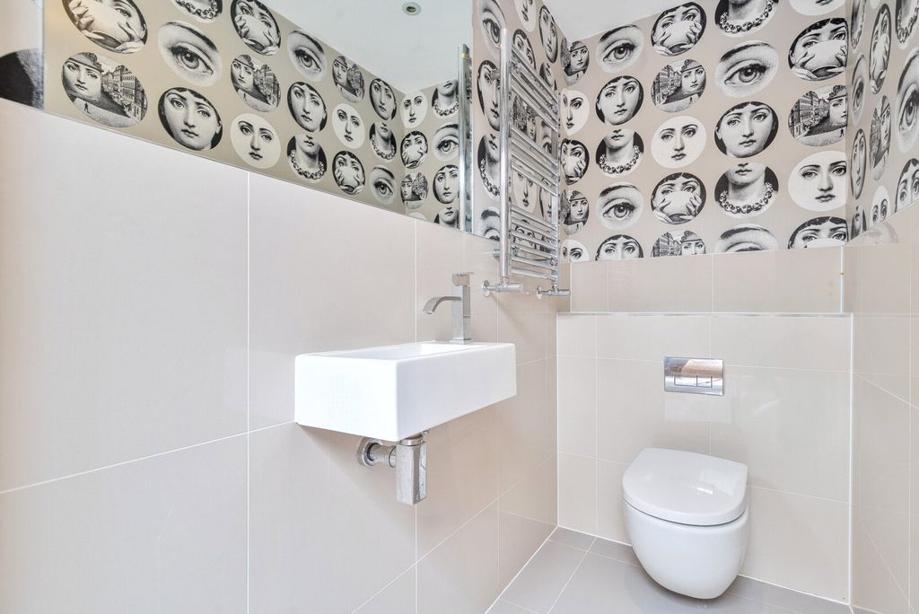 Additional image 9 of 3 bed flat for saleGower Road, Weybridge KT13
