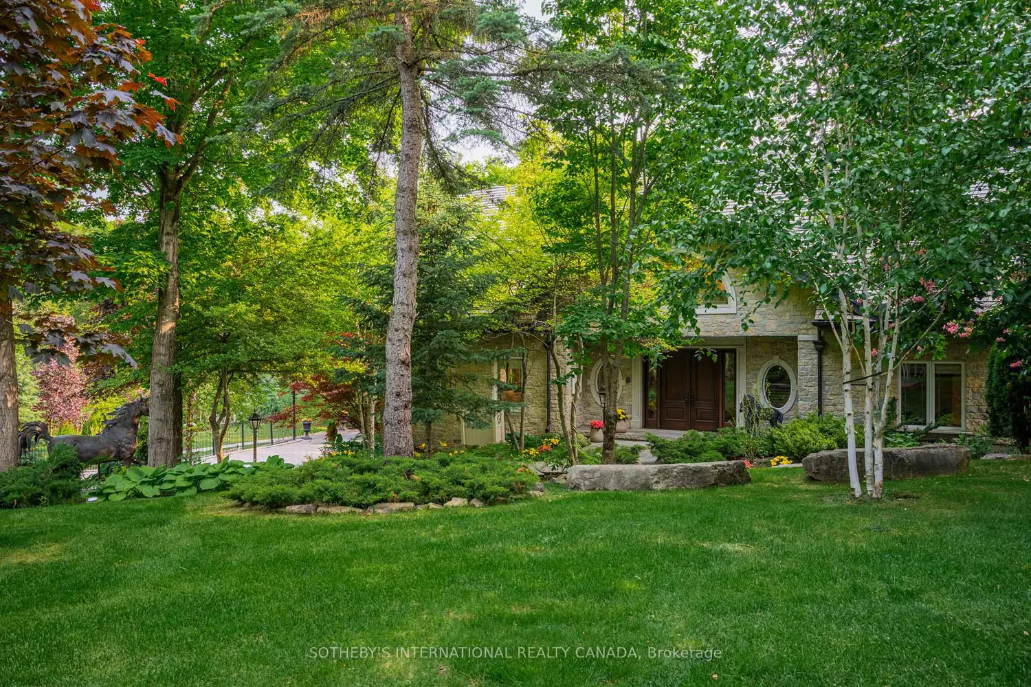 101 Paula Court photo 3