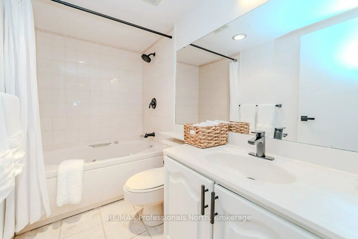 Additional image 16 of 33 Deerhurst Drive 105