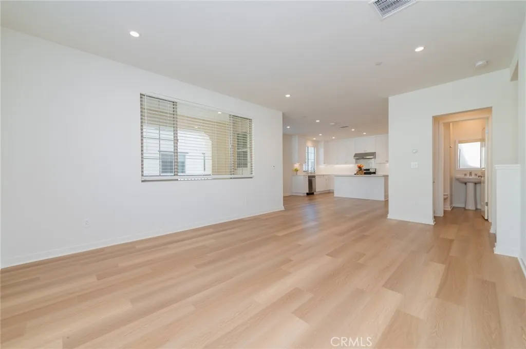 Additional image 16 of 723 Spring Garden Gdn, Irvine, CA 92618