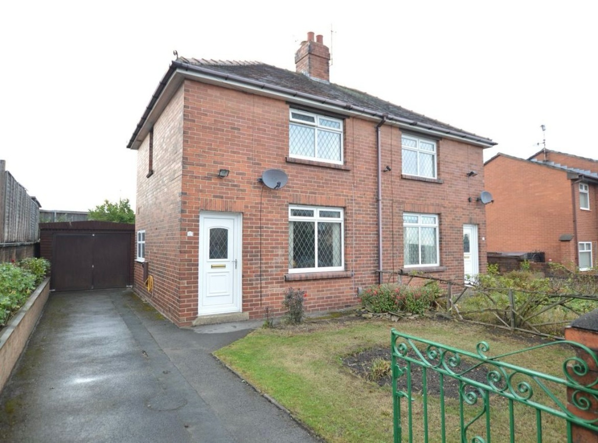 2 Bed Semi-Detached House, Back Green, LS27, N1 7GU