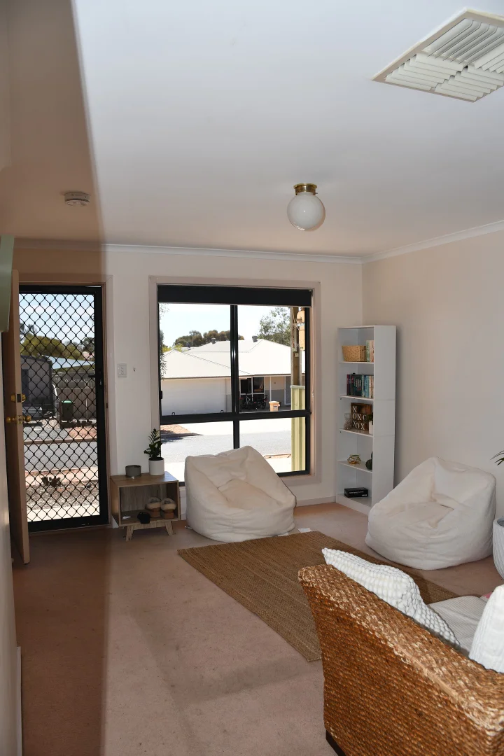 Additional image 2 of 49B Maireana Cct, Roxby Downs SA 5725