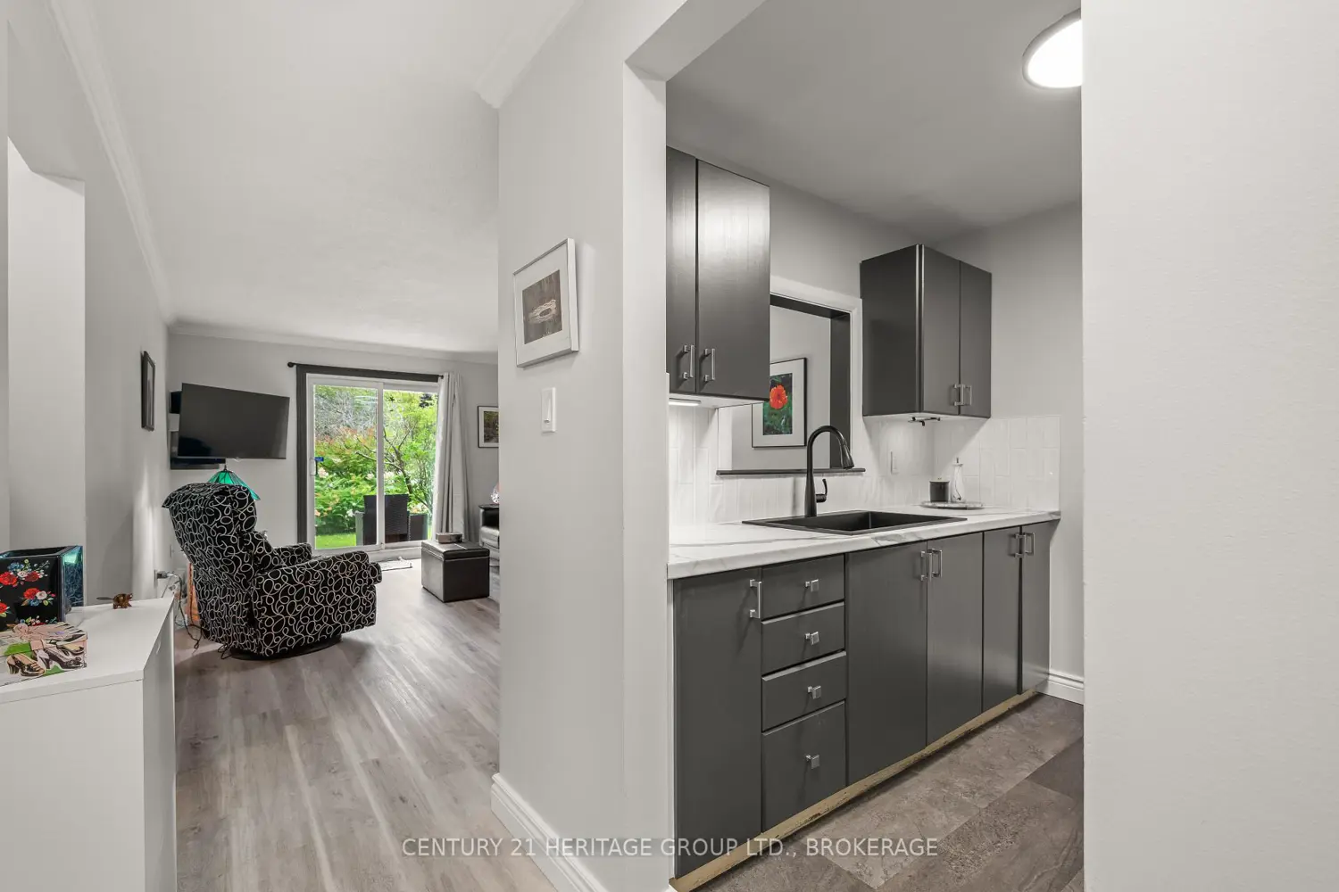 Additional image 8 of 573 Armstrong Road 114