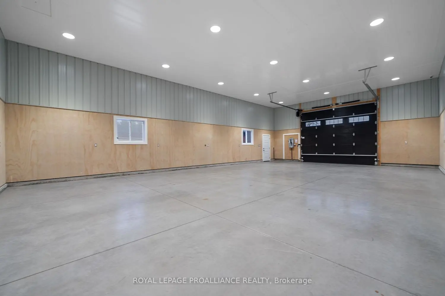 Additional image 8 of 37 Rapids Road