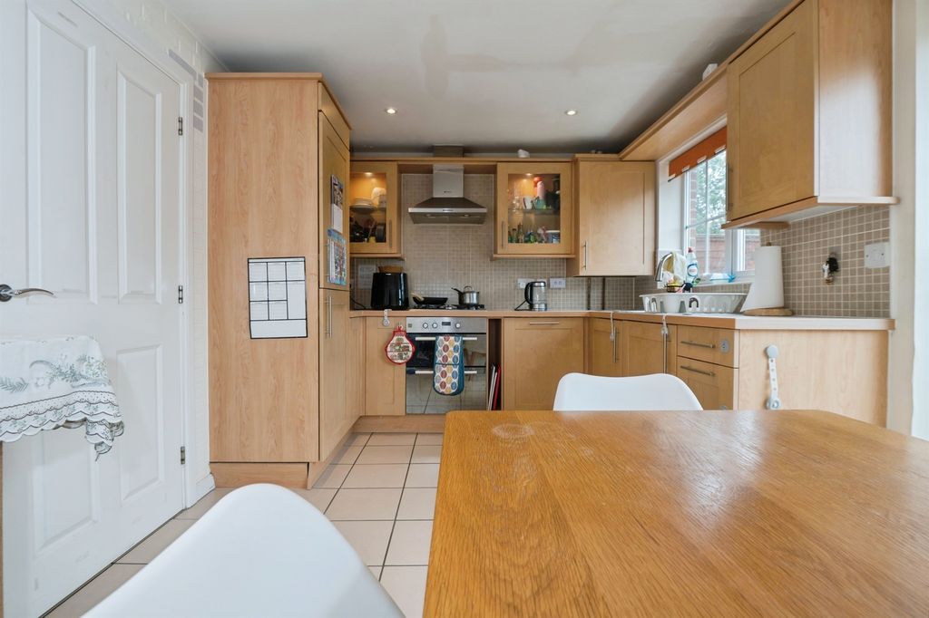 Additional image 7 of 3 bed terraced house for saleMescott Meadows, Hedge End, Southampton SO30