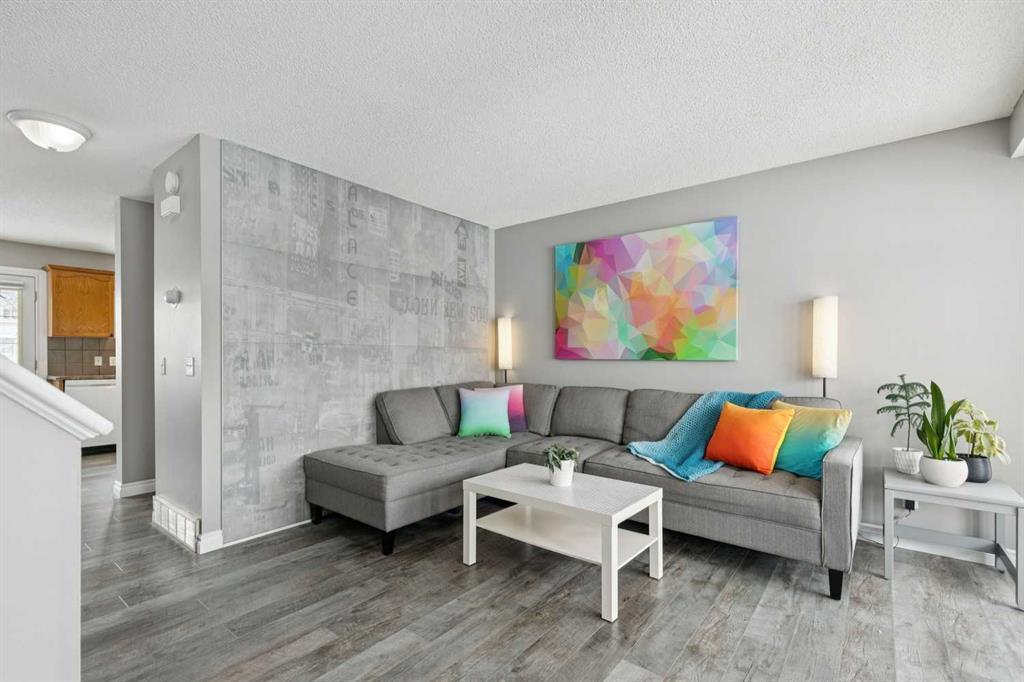 Additional image 3 of 42 Hidden Hills Way NW, Calgary, AB, T3A 5T1