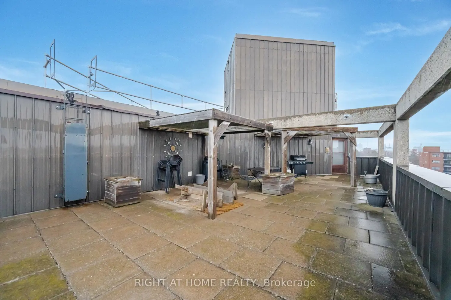 Additional image 19 of 166 Mountain Park Avenue 201