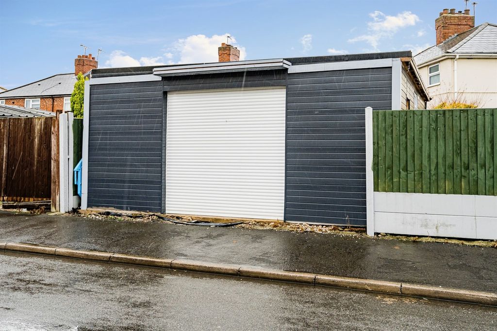 Additional image 13 of 3 bed semi-detached house for saleTozer Street, Tipton DY4