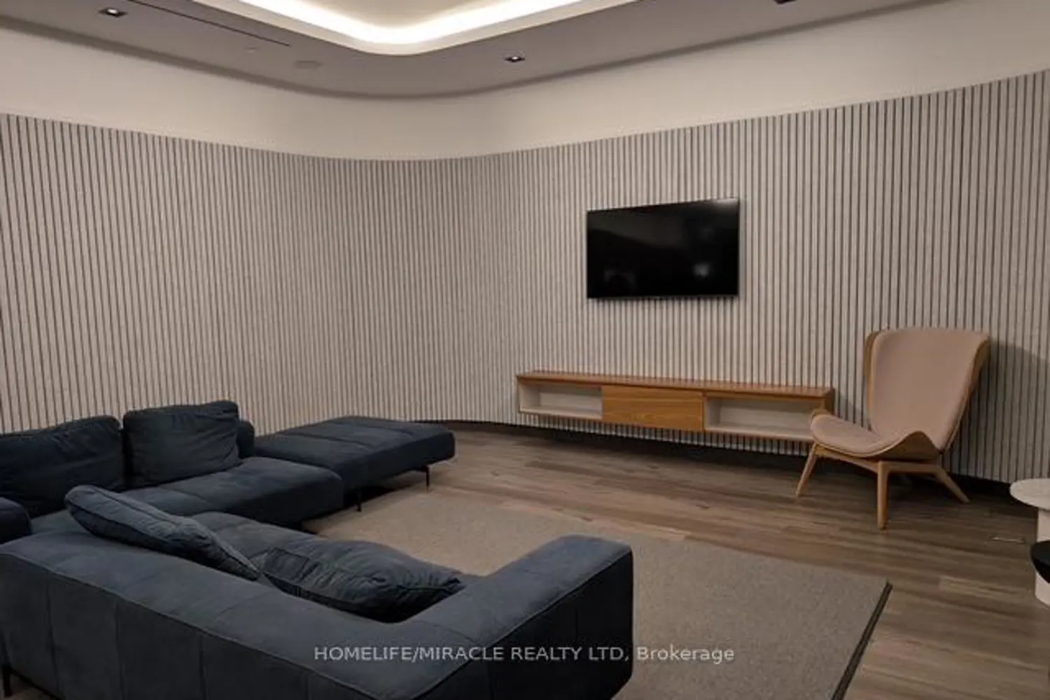 Additional image 6 of 225 Sumach Street 2511