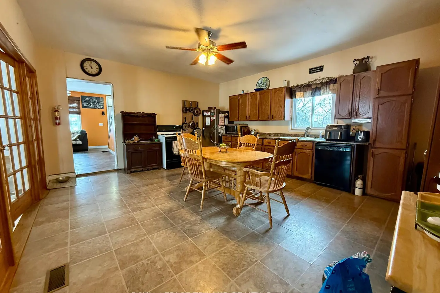 Additional image 5 of 29800 Centre Road