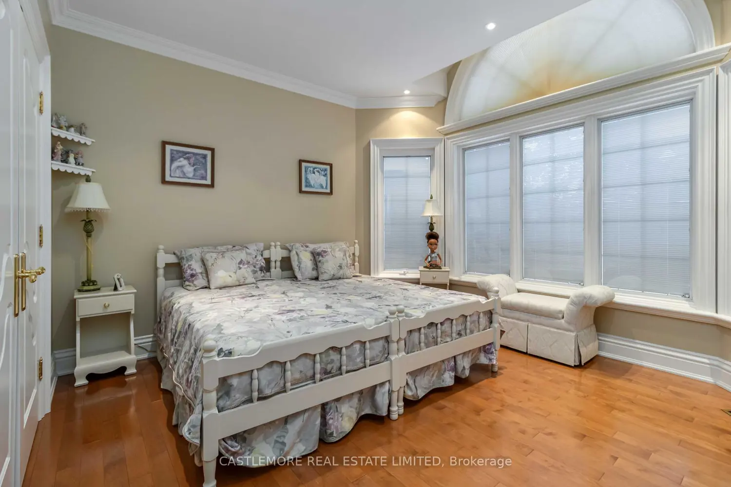 Additional image 12 of 2444 Hensall Street