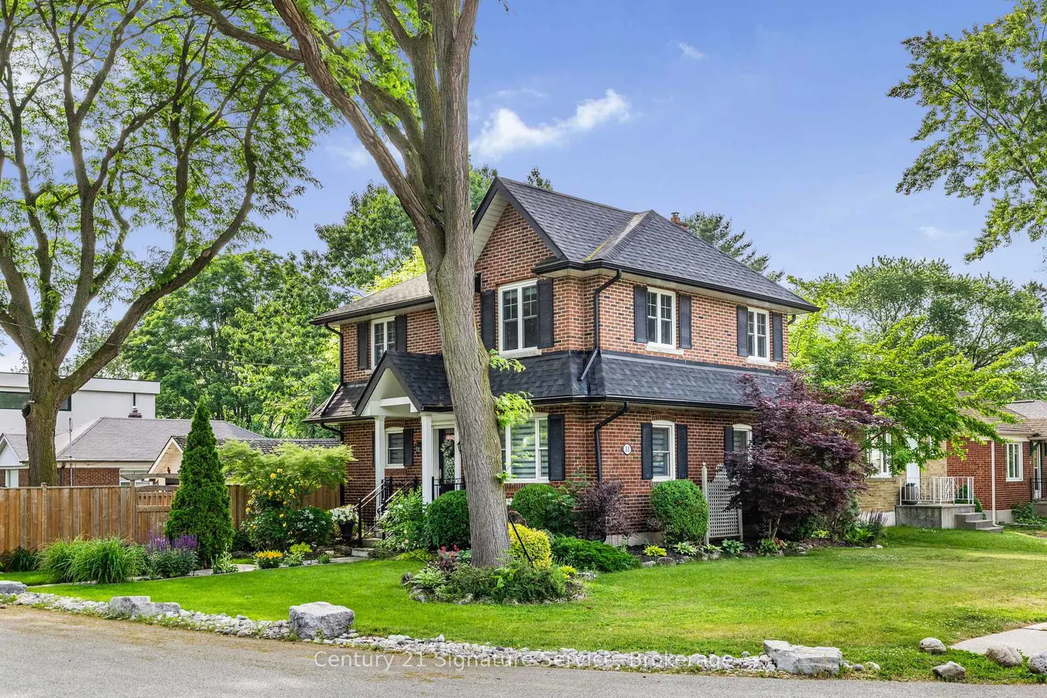 33 Mcintosh Avenue
