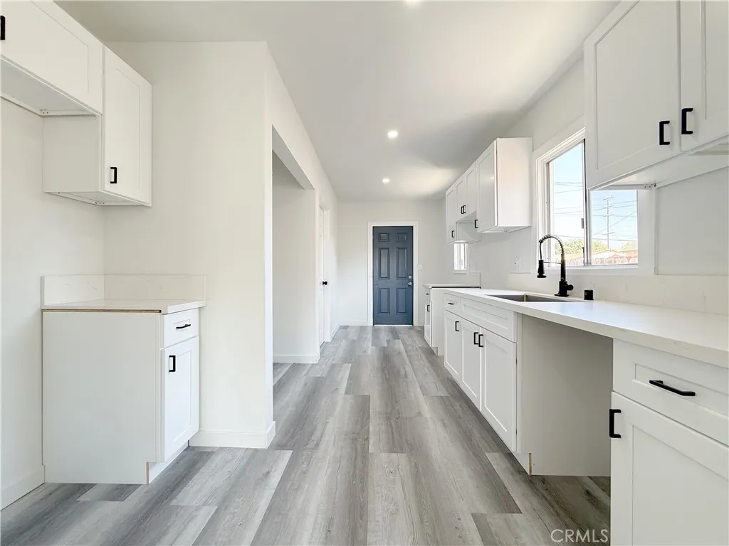 Additional image 25 of 923 E 97th Street, Los Angeles, CA 90002