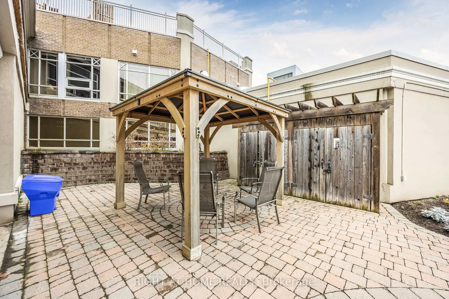 Additional image 18 of 74 Ross Street 53