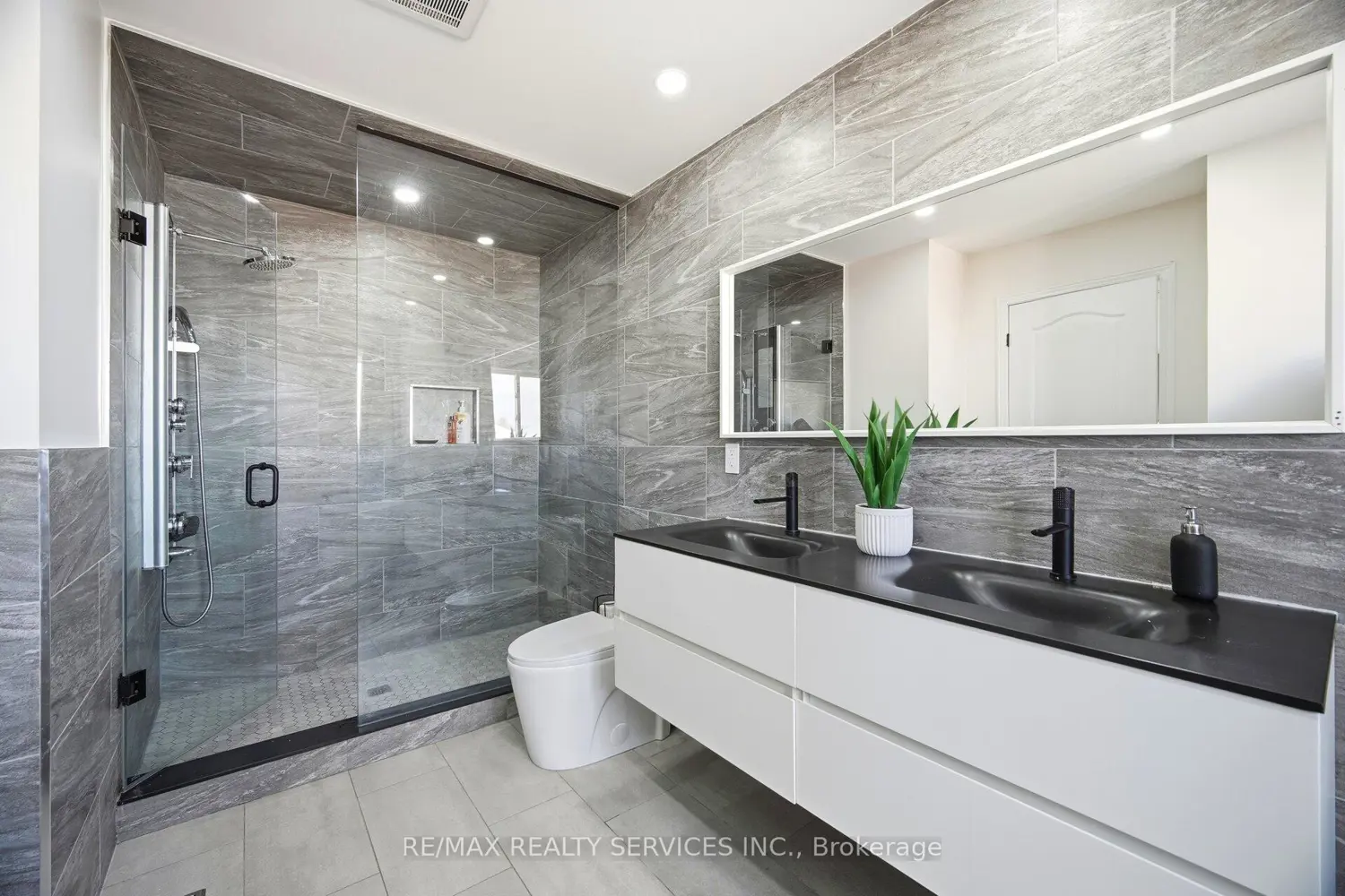 Additional image 8 of 71 Hutton Crescent