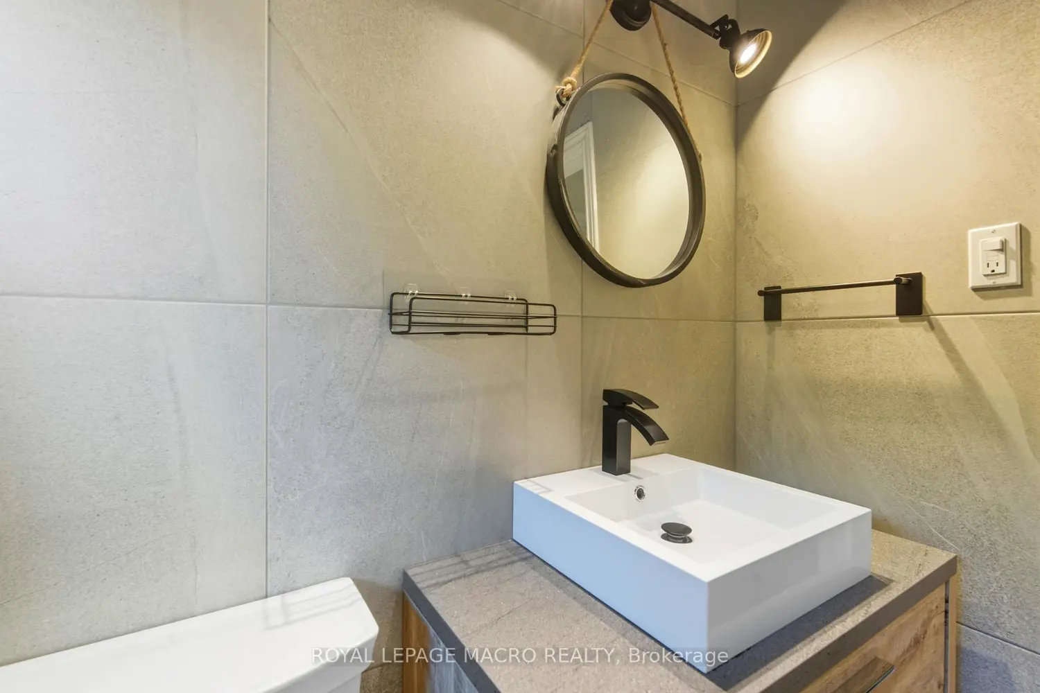 Additional image 10 of 17 Carmen Avenue