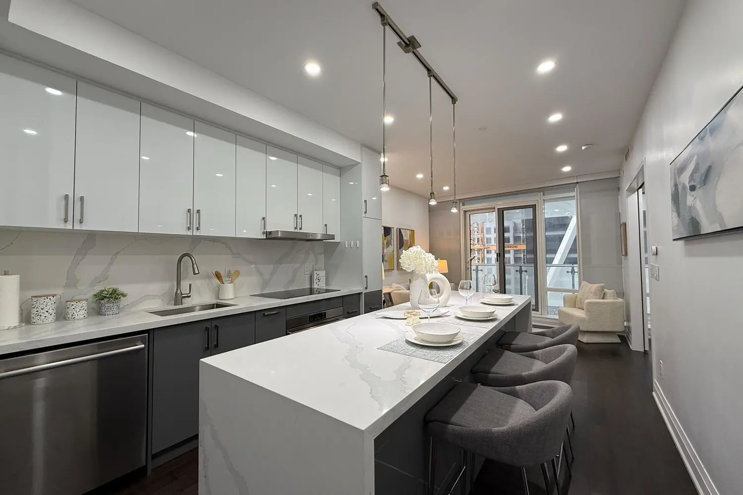 1 Bloor Street 1508