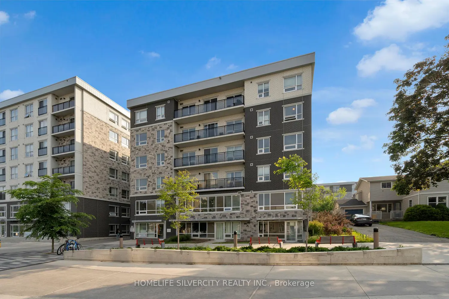 Additional image 3 of 275 Larch Street A405