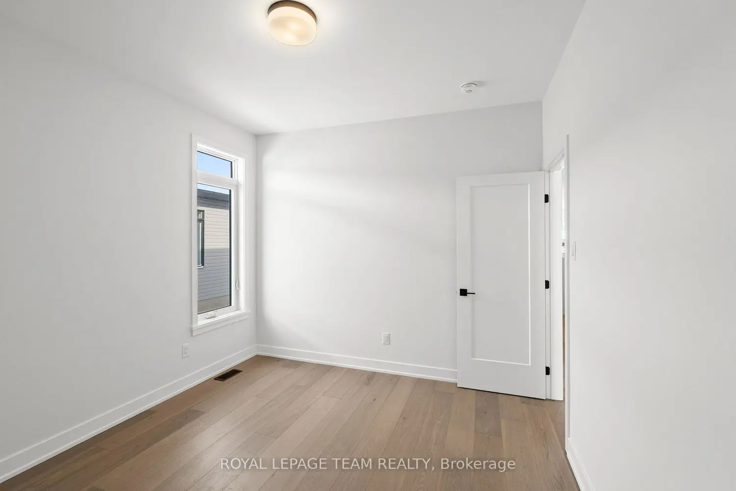 Additional image 13 of 1051 Moore Street