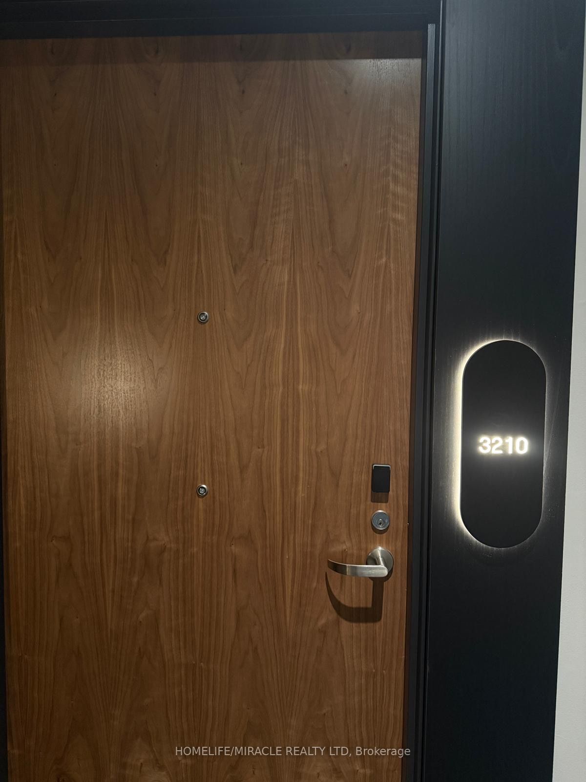 3210-25 Wellington Street S, Kitchener, ON, N2G 0G5