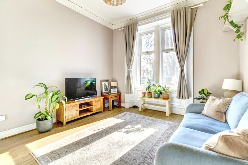 Additional image 3 of 2 bed flat for saleKnoxland Square, Dumbarton G82