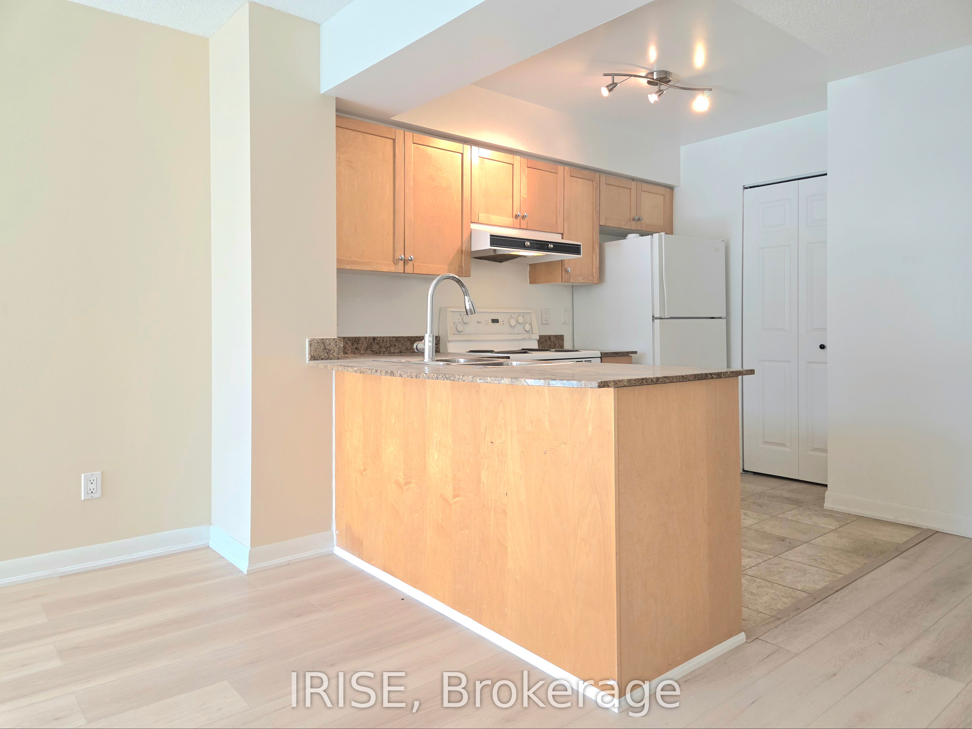 Additional image 4 of 215-323 Richmond Street E, Toronto, ON, M5A 4R3