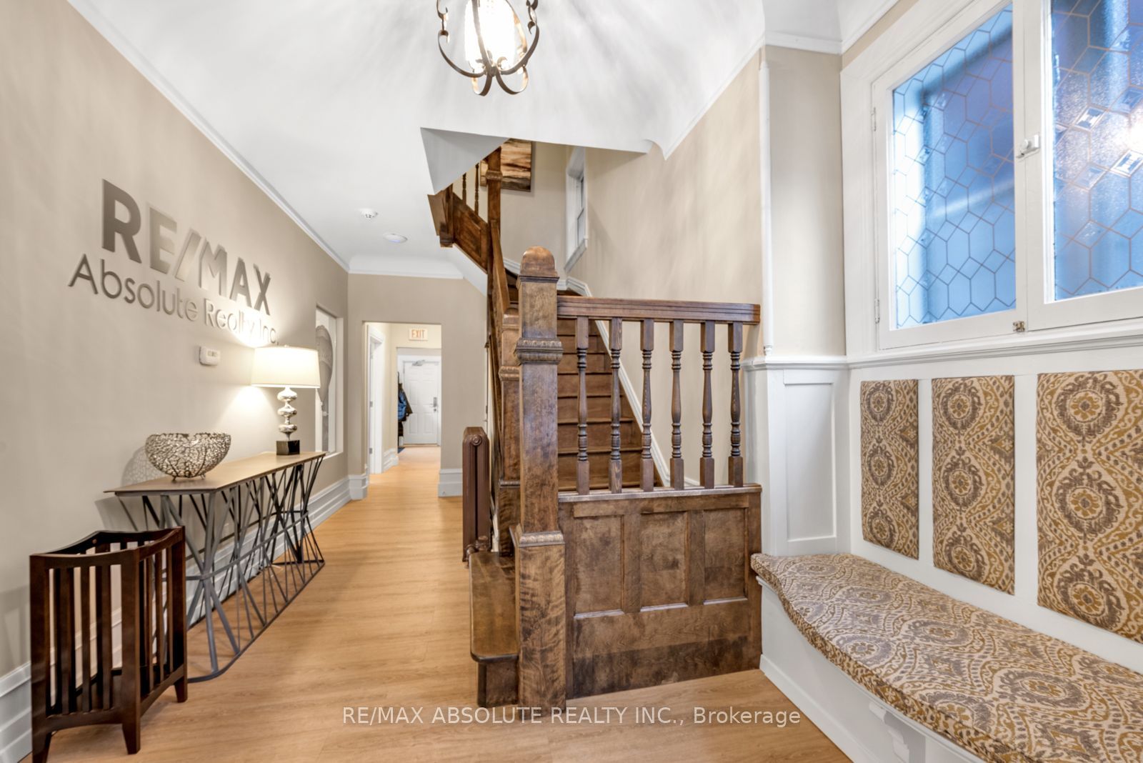 Additional image 2 of Office 5-238 Argyle Avenue, Ottawa, ON, K2P 1B9