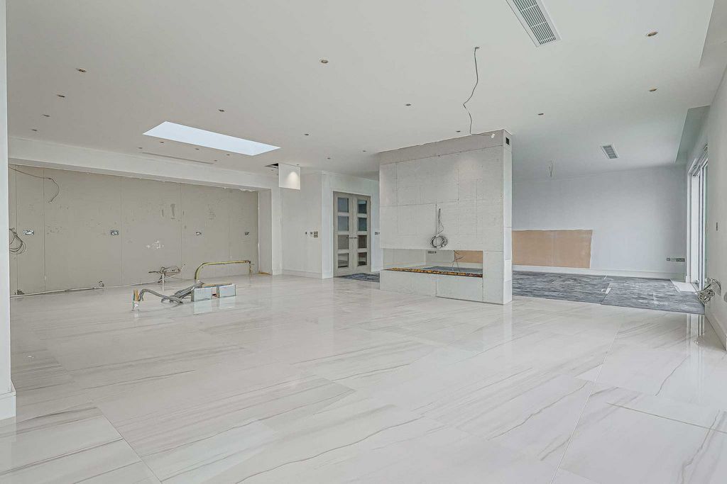 Additional image 6 of 3 bed penthouse for saleBeech Road, Benfleet SS7