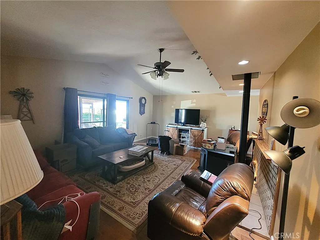 Additional image 9 of 23677 Cahuilla Rd, Apple Valley, CA 92307