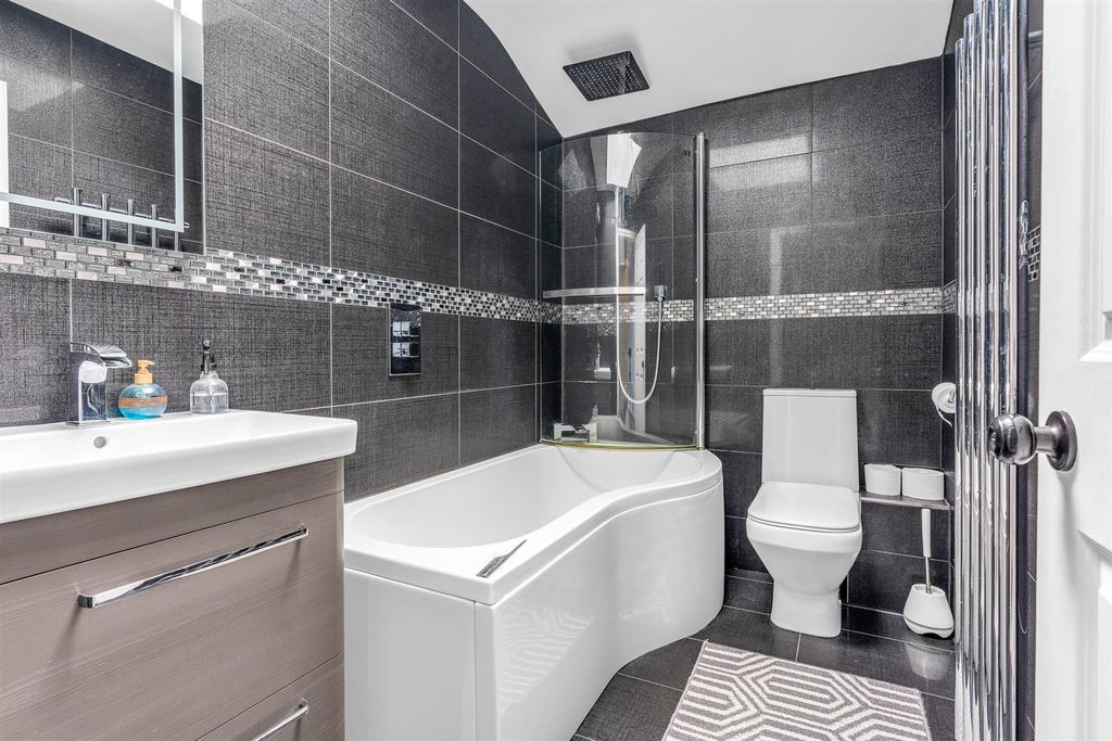 Additional image 25 of 3 bed semi-detached house for saleNorth Road, Hertford SG14