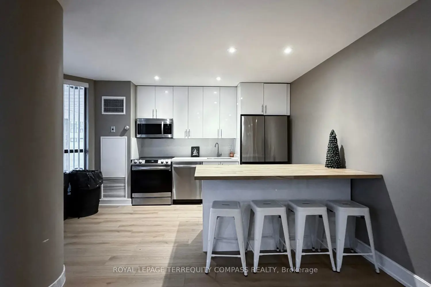 Additional image 17 of 1155 Bough Beeches Boulevard 208