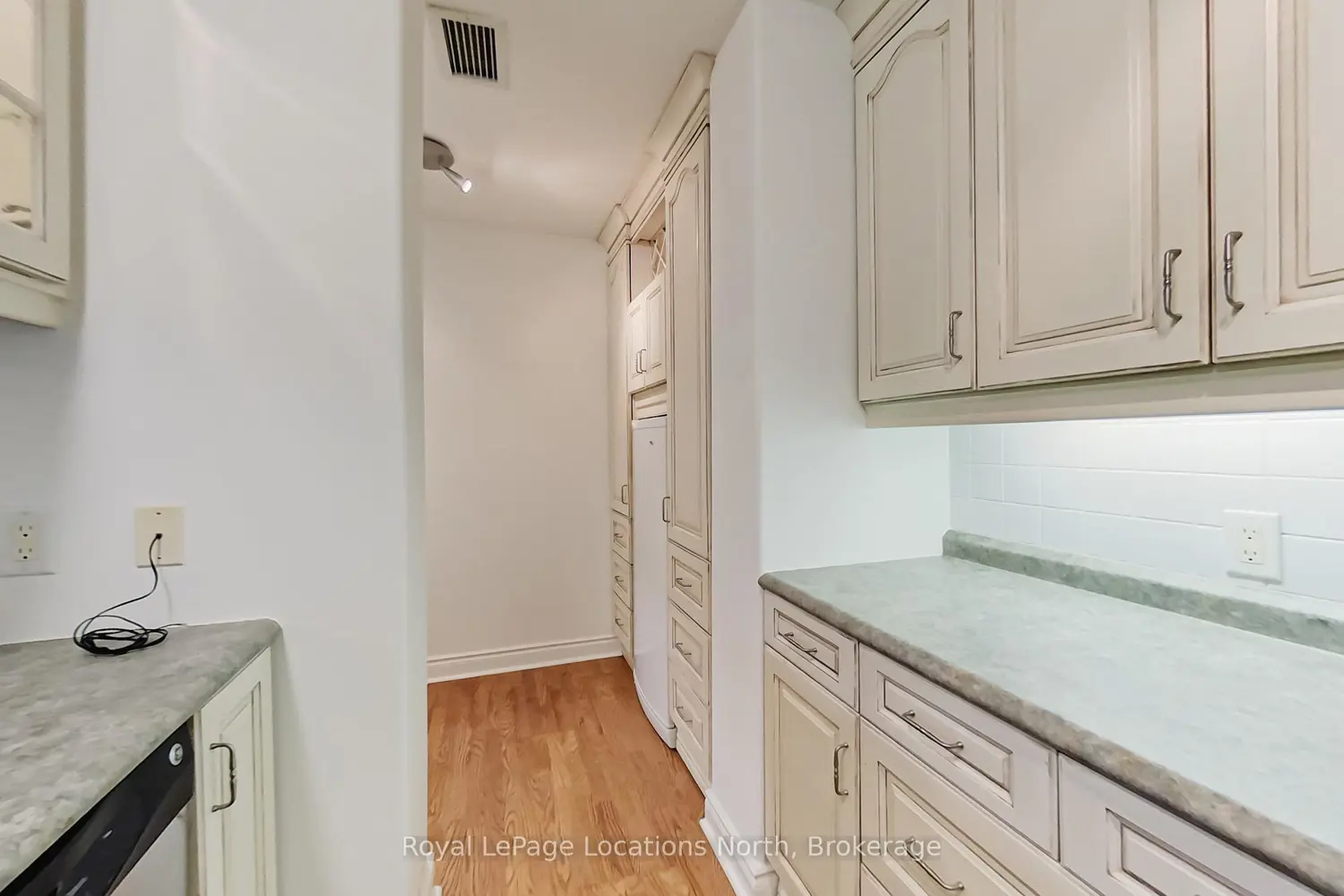 Additional image 7 of 10 Bay Street 104