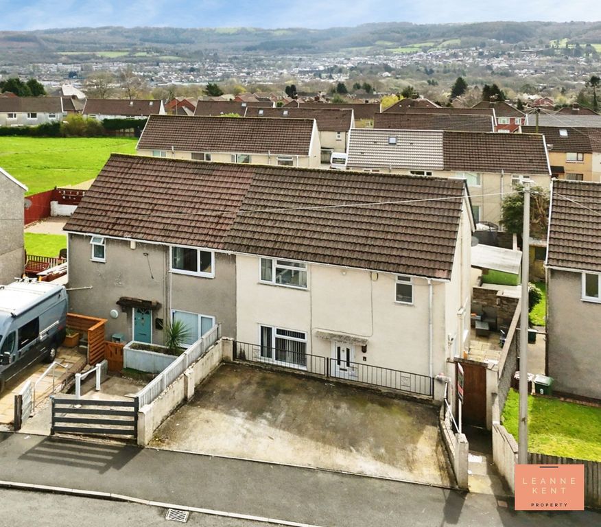 3 bed semi-detached house for salePen-Y-Groes, Caerphilly CF83