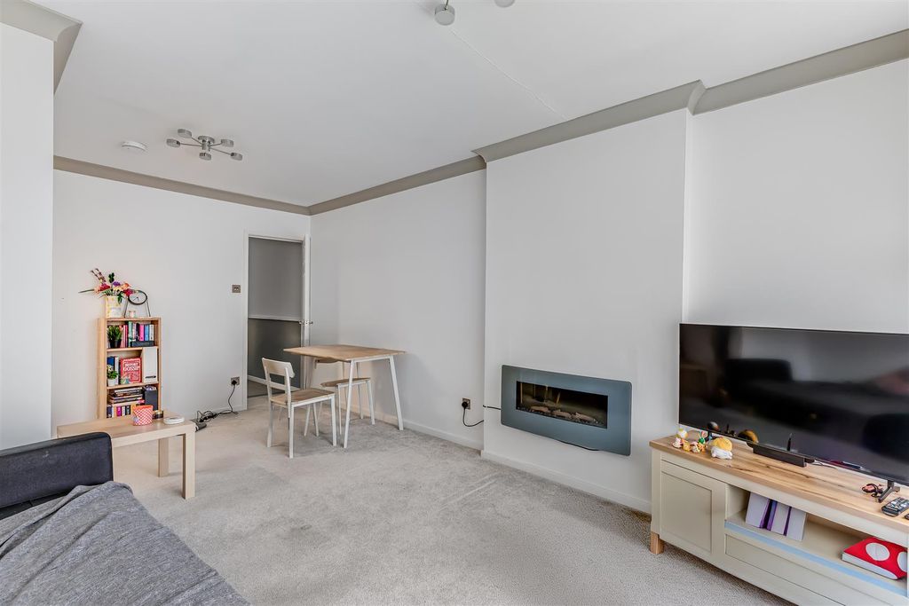 Additional image 2 of 2 bed flat for saleNelson Court, Ilkley LS29