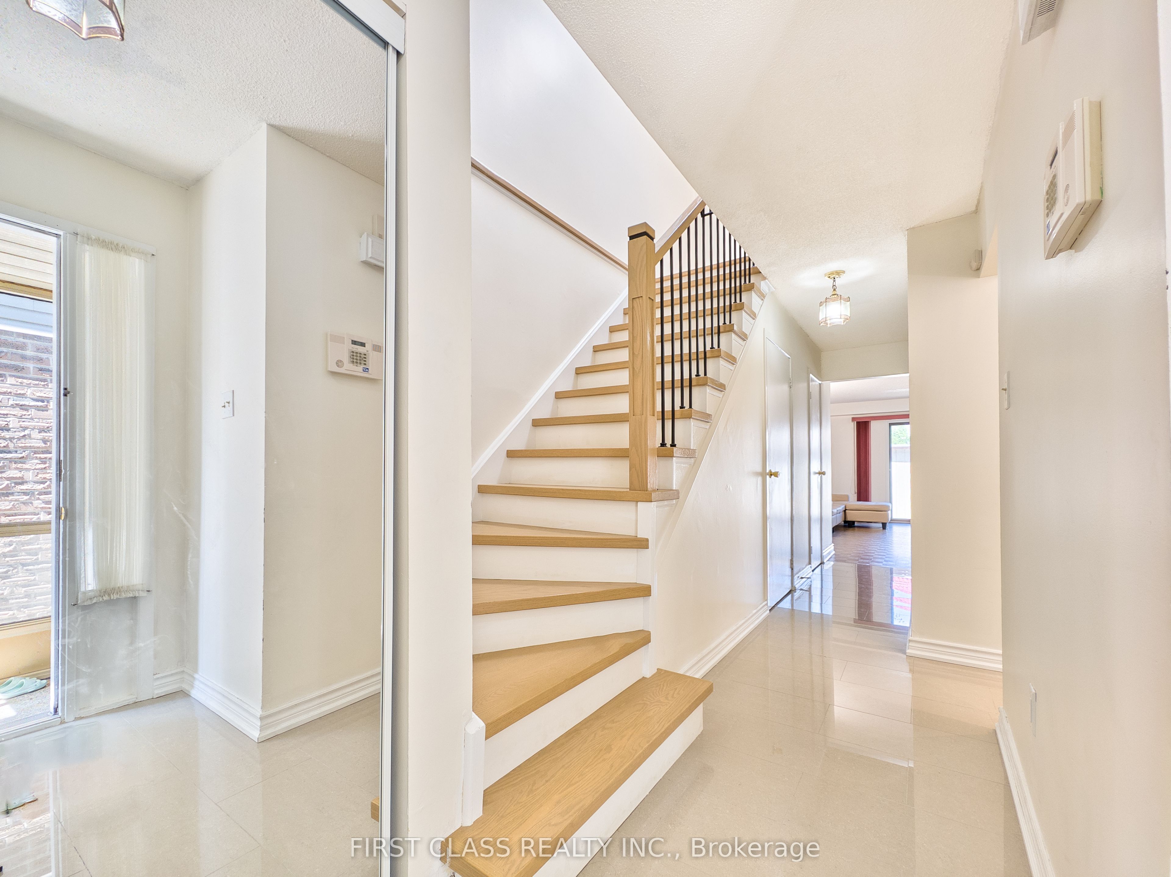 Additional image 5 of 25 Overlord Crescent, Toronto, ON, M1B 4P6