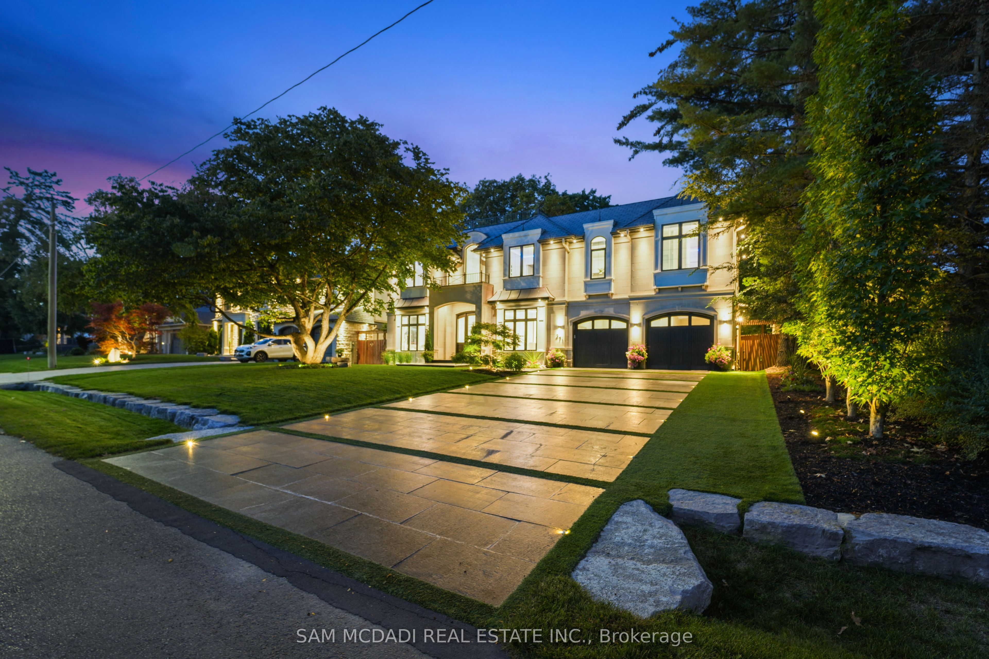 371 Willis Drive, Oakville, ON, L6L 4T9