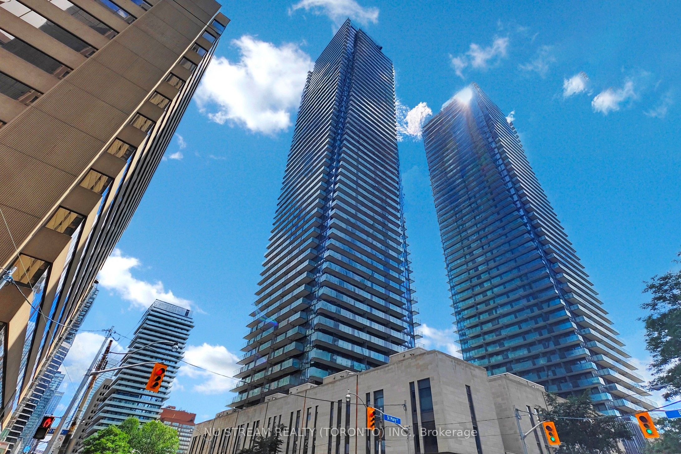 1403-1080 Bay Street, Toronto, ON, M5S 0A5