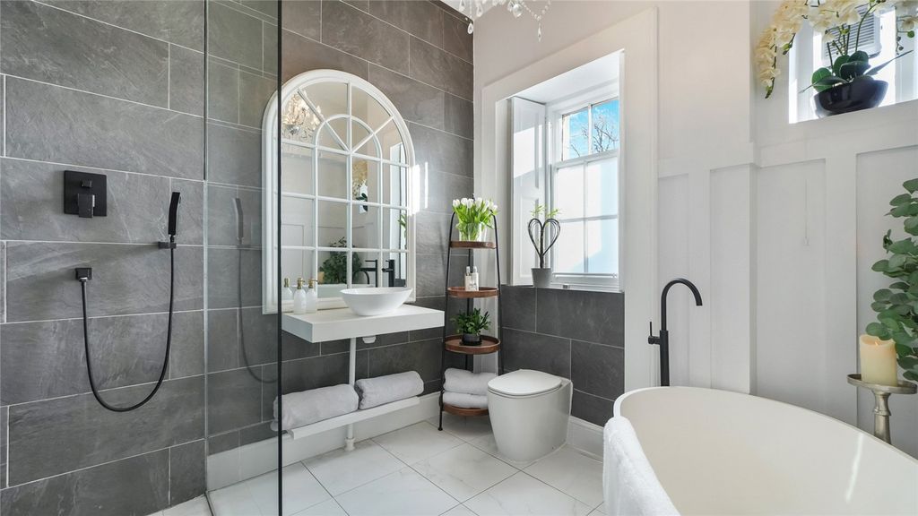 Additional image 18 of 3 bed flat for salePark Place, Stirling, Stirlingshire FK7