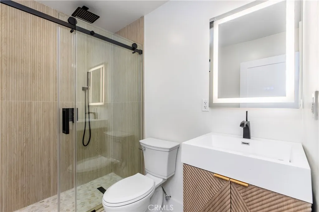 Additional image 114 of 18827 Edleen Drive, Tarzana, CA 91356