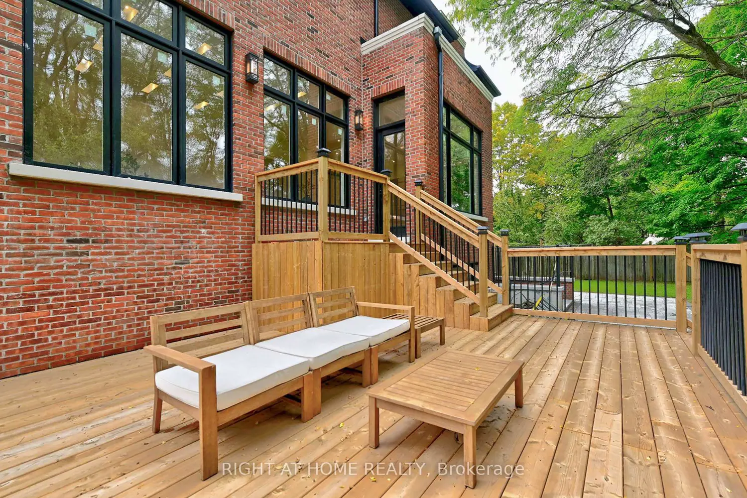 Additional image 18 of 27 Hurlingham Crescent
