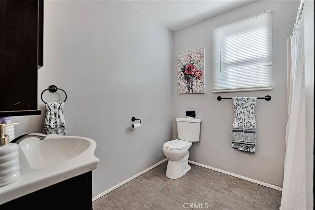 Additional image 20 of 70 W Claremont St, Pasadena, CA 91103