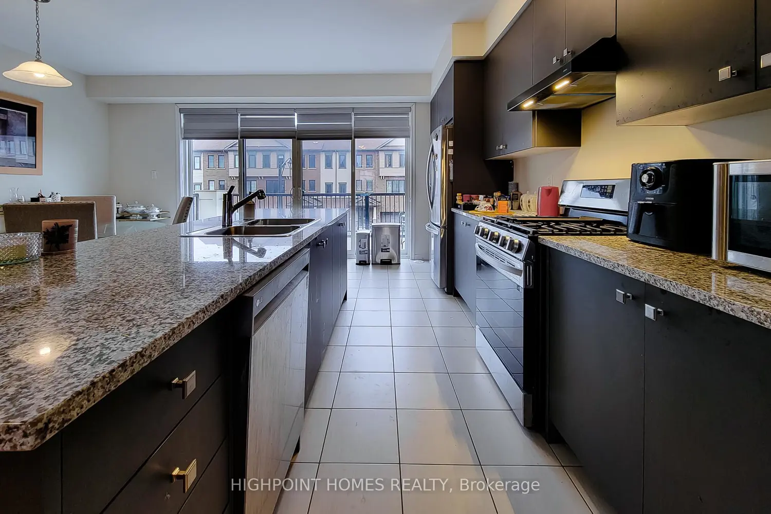 Additional image 11 of 36 Utter Place